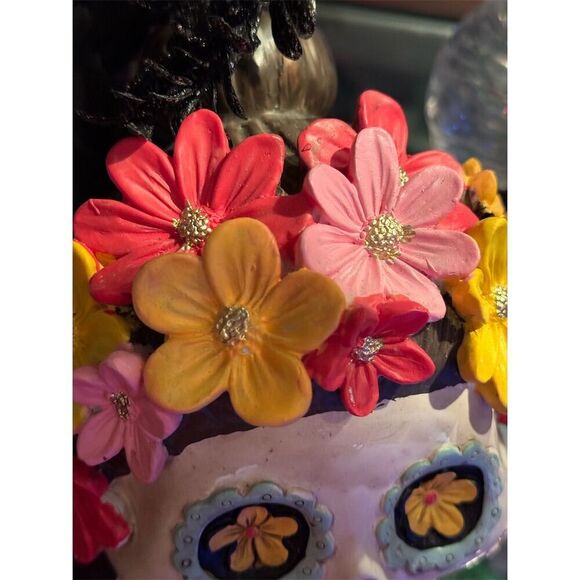 Dia de los Muertos Hand-Painted Ceramic Sugar Skull Decor Multicolor - Picture 9 of 10